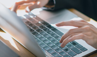 参加検討から申込につなげるセミナー特設LP